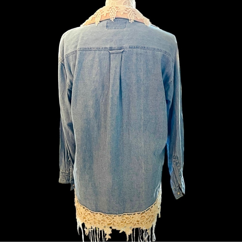 Vintage Great Aunt Nina unique lace and denim shirt. - Picture 4 of 10